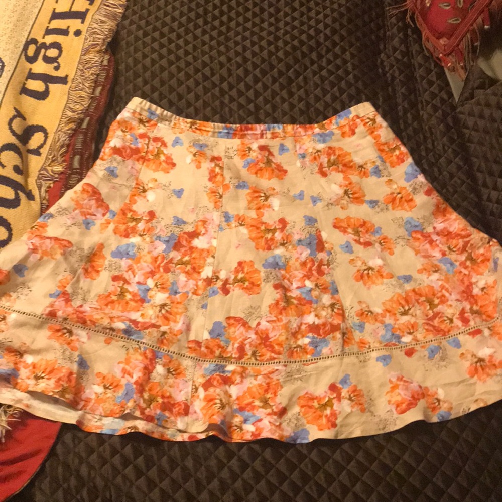 Cute lightweight skirt!